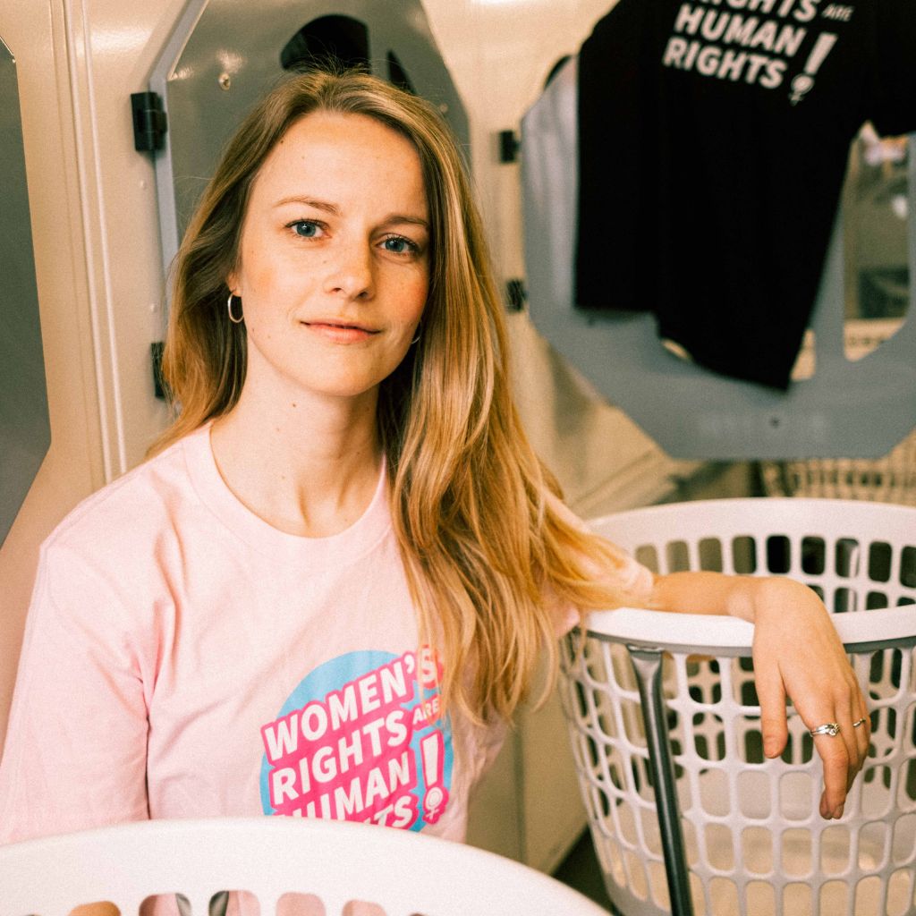Women's rights are human rights – ljusröd
