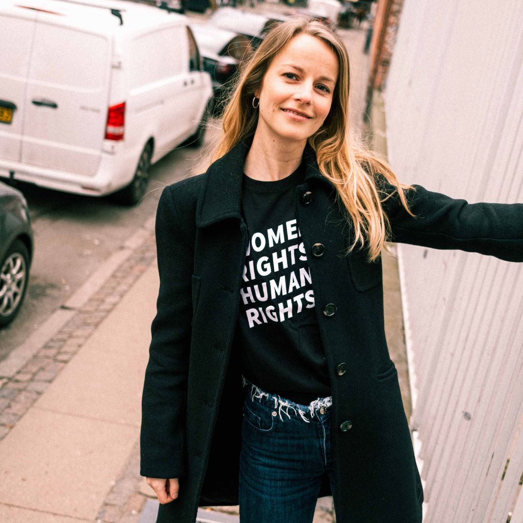 Women's rights are human rights - t-tröja